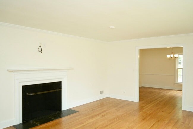 Building Photo - 4419 Dickerson Rd