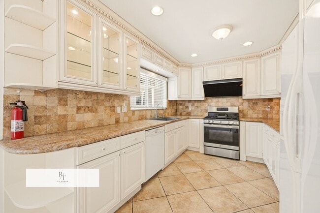 Building Photo - Spacious 3BR Home in Arcadia Unified School District with Lush Green Community, Pool & Clubhouse ...