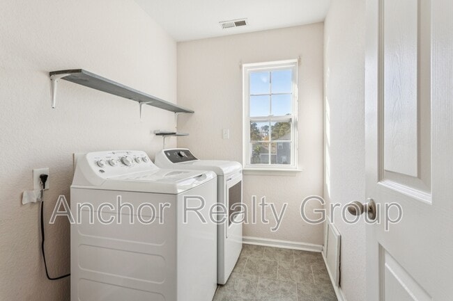 Building Photo - 1519 Elder Ave