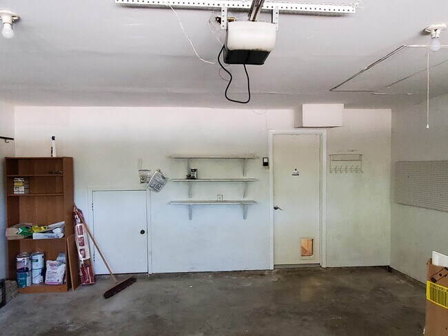 Building Photo - 2902 Southern Cross Dr