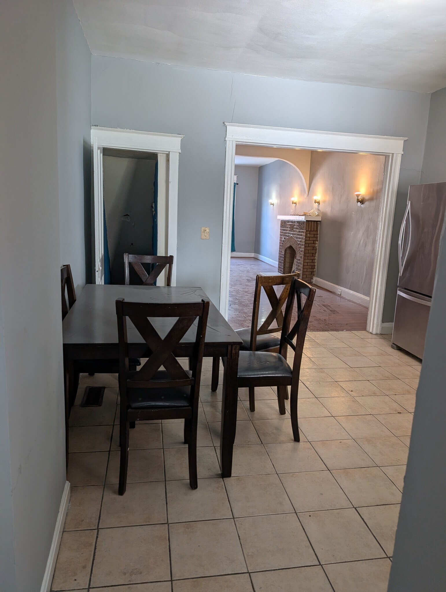 Building Photo - 2409 McElderry St