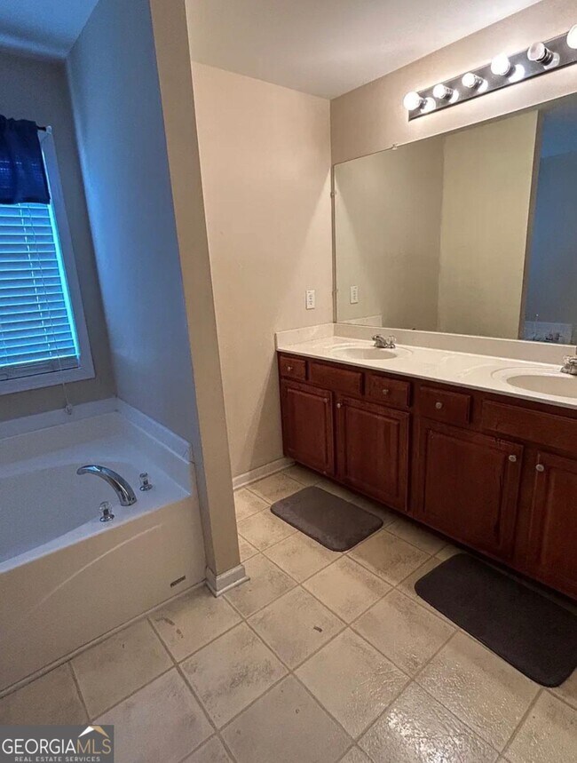 Building Photo - 4020 Preserve Ln