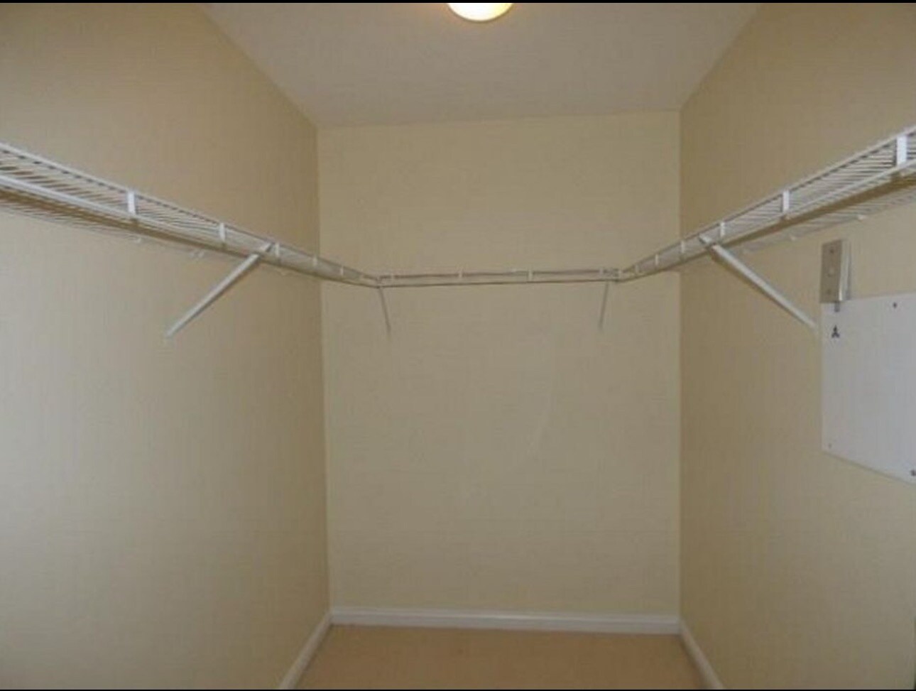 Building Photo - Room in Condo on Peachtree St NE