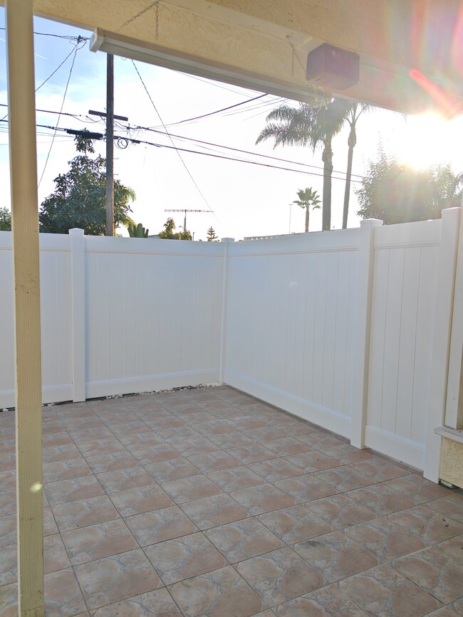 Building Photo - 11762 Brookshire Ave