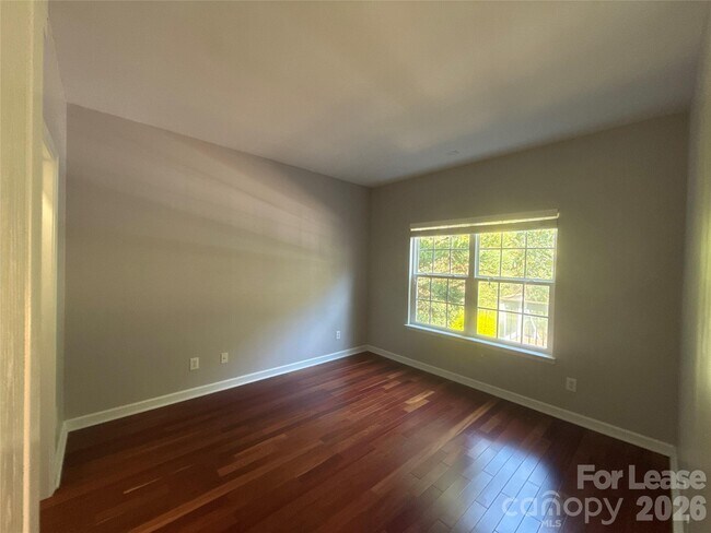 Building Photo - 2413 Merryvale Way