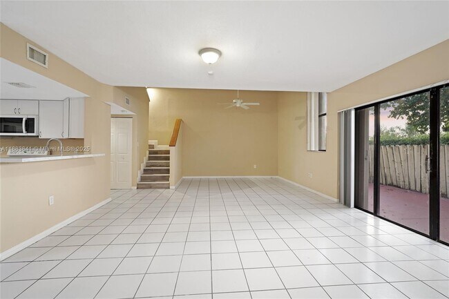 Building Photo - 3208 San Remo Cir