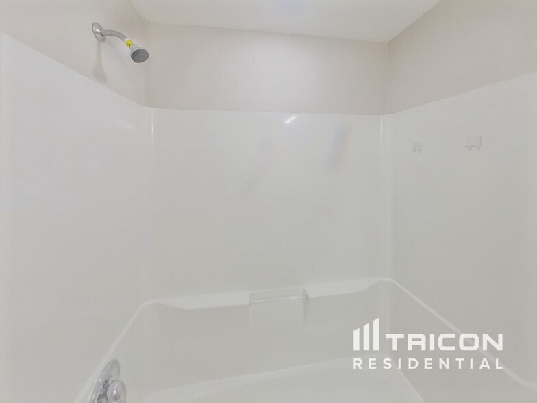 Building Photo - 4125 11th St E