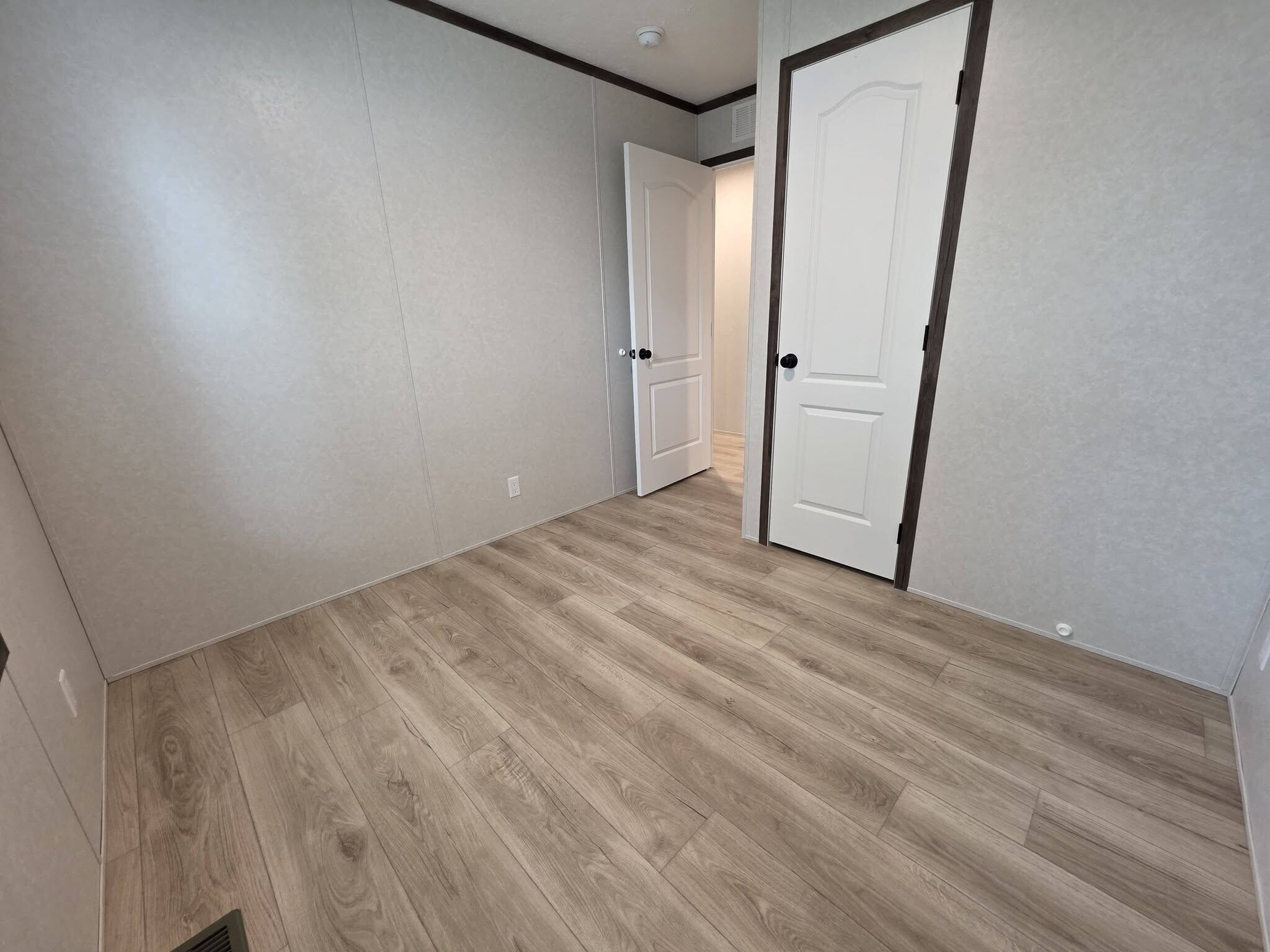Building Photo - 1300 W Commodore Blvd