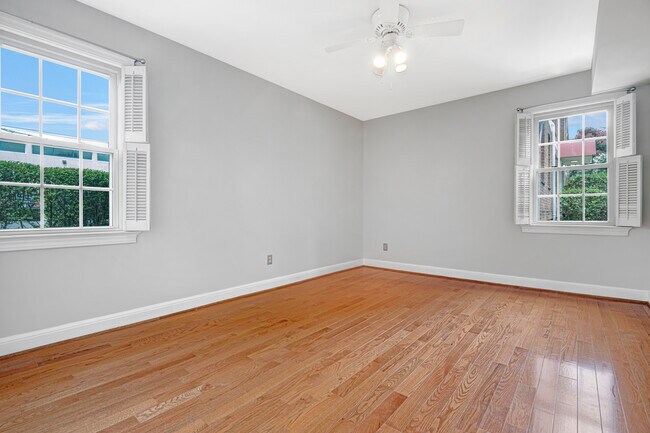 Building Photo - 2711 Arlington Blvd