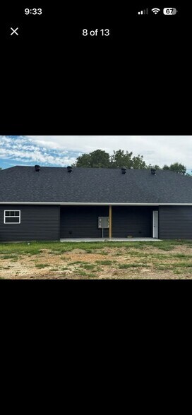 Building Photo - 13333 Railroad Ave