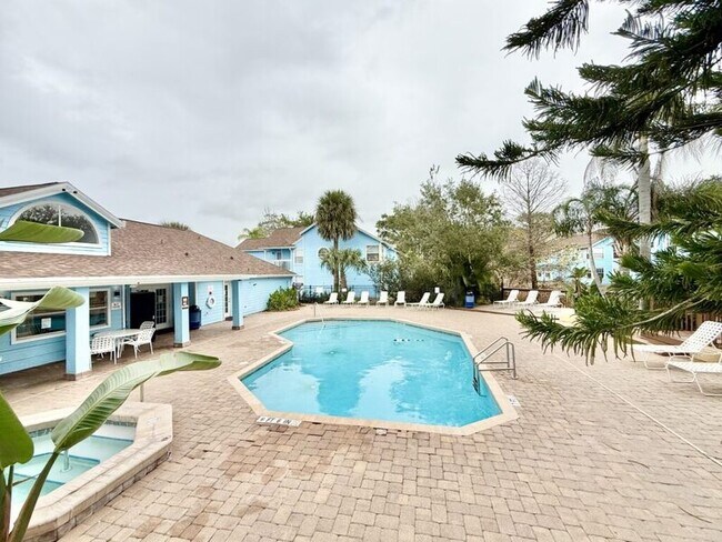 Building Photo - 2723 N Poinciana Blvd