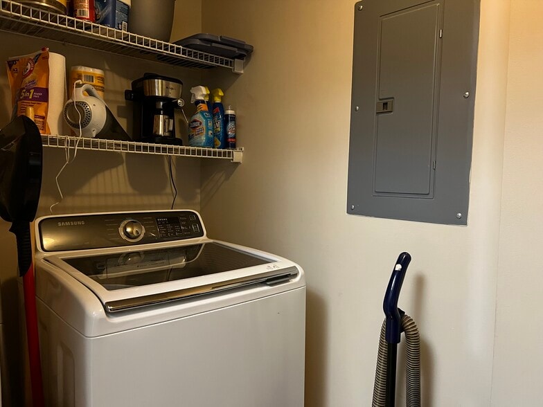 Building Photo - 800 Peachtree St NE