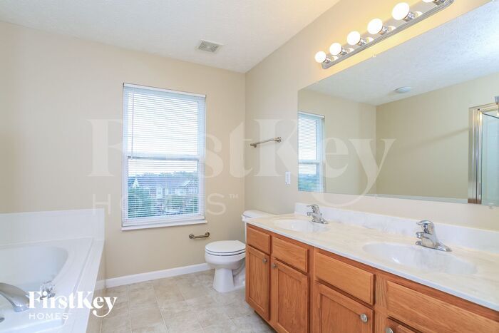 Building Photo - 6119 Spring Lake Dr