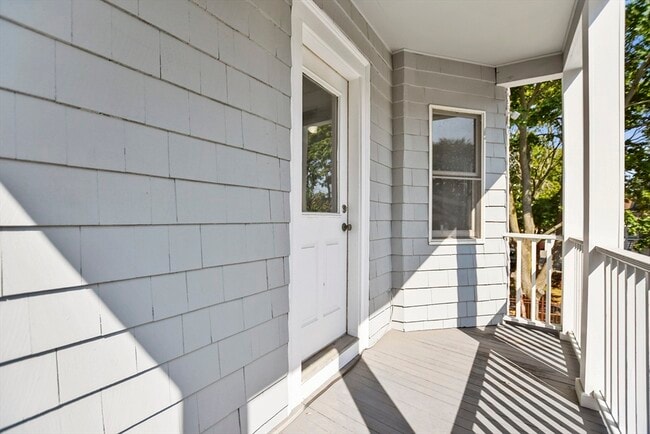 Building Photo - 87 Broad St