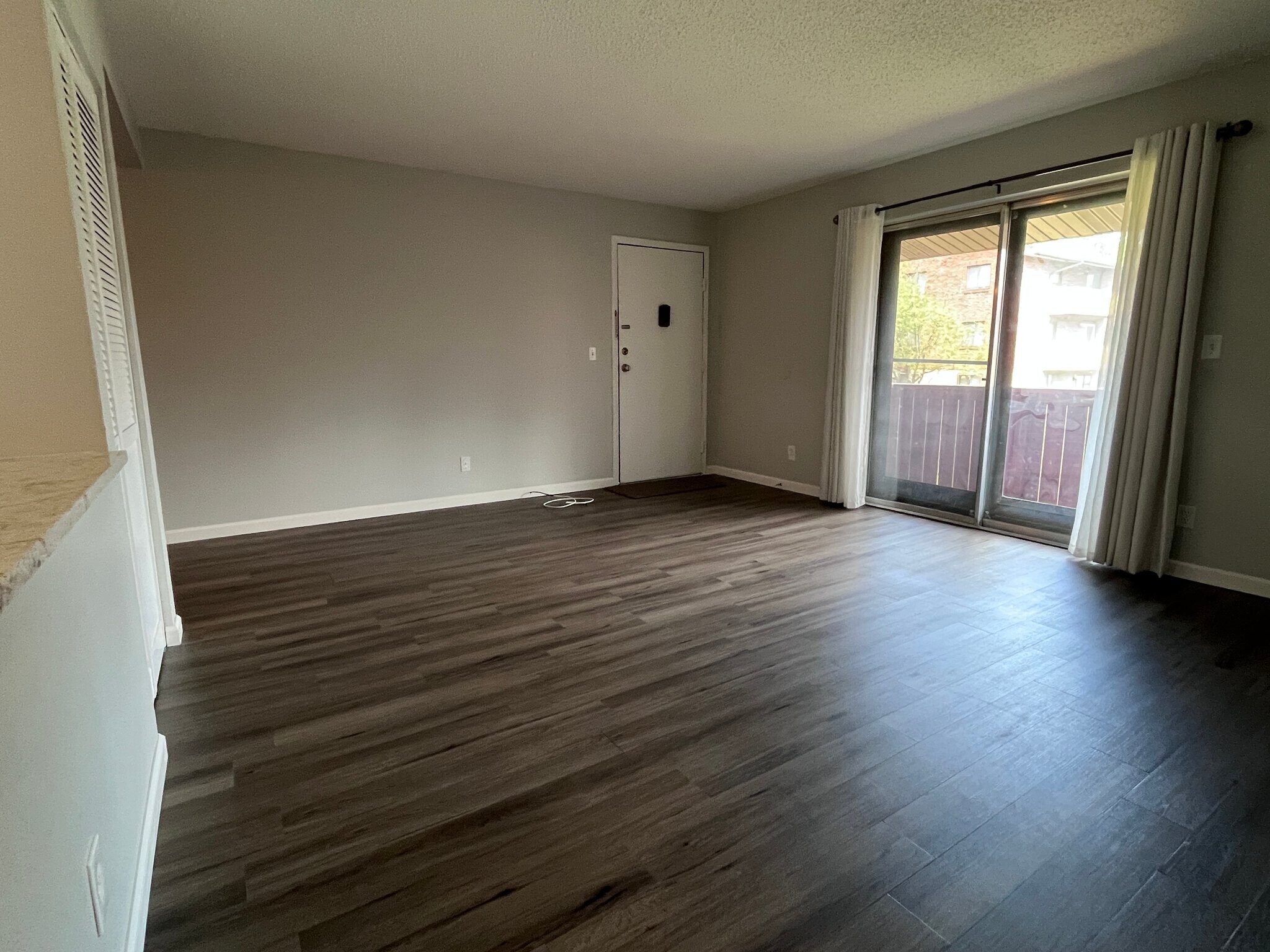 Building Photo - 1190 Calley Dr