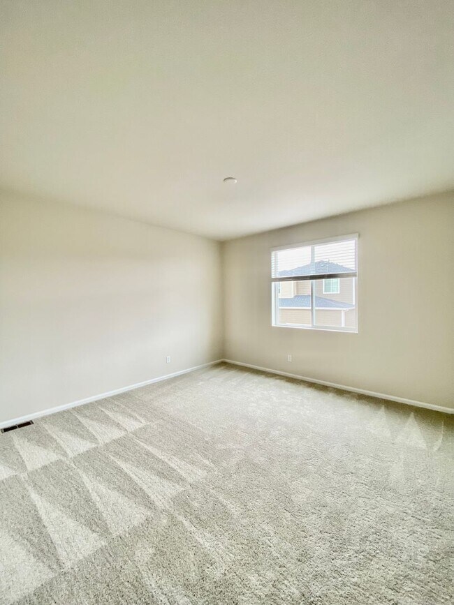 Building Photo - 8739 Scarborough Dr