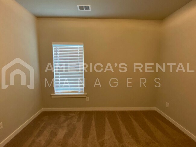 Building Photo - 285 Avalon Wy