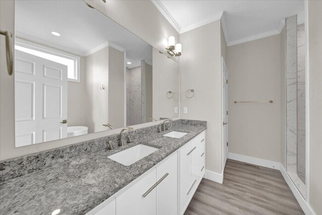 Building Photo - 15401 Adelay Ct