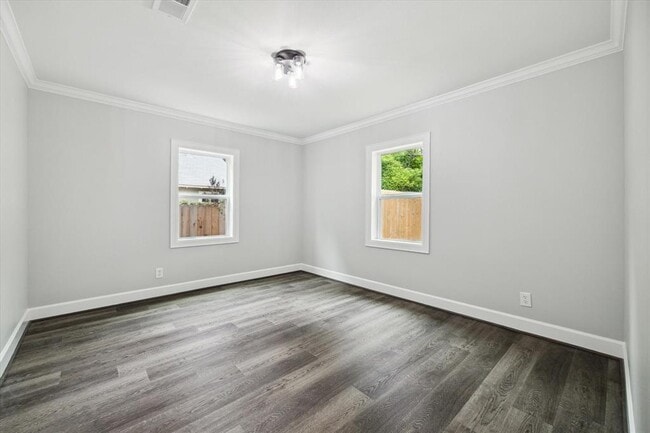 Building Photo - 1115 Westford St