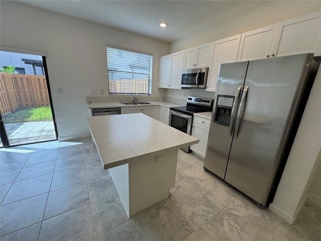 Building Photo - 24970 SW 112th Ct