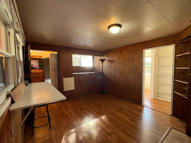 Building Photo - Unique One Bedroom Downstairs Apartment in Downtown Morro Bay - 218 1/2 Dunes-A