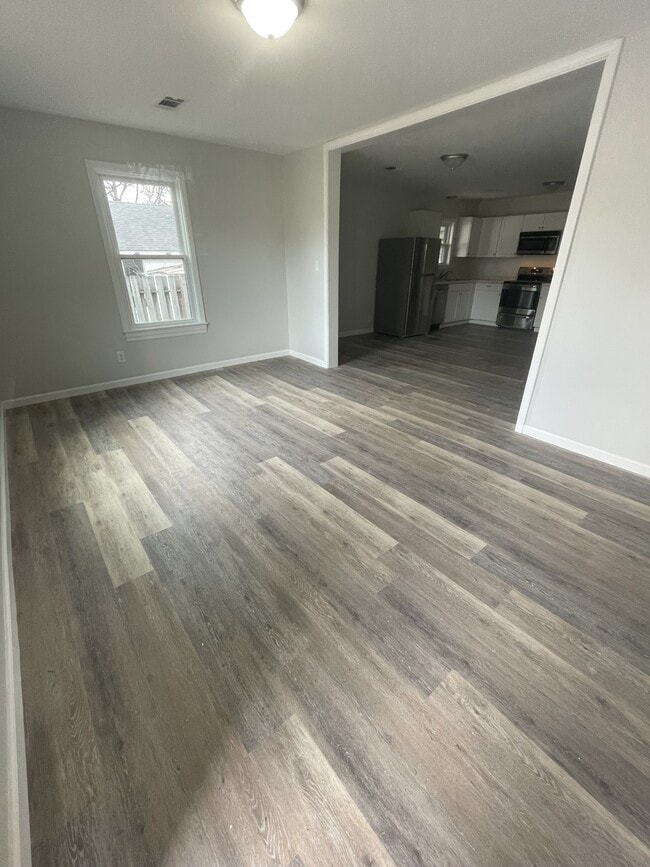 Building Photo - 424 Bell Ave