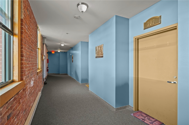 Building Photo - 1117 Douglas Ave