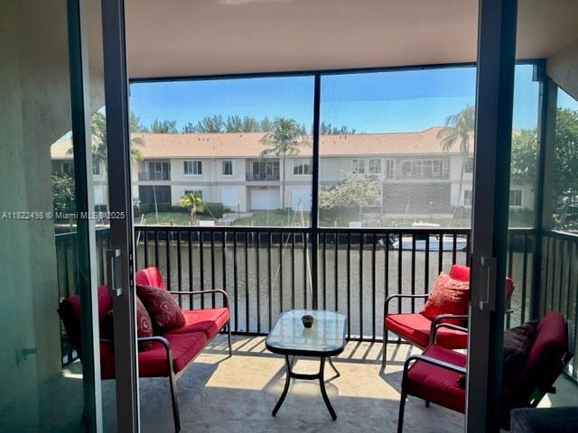 Building Photo - 1 Royal Palm Way