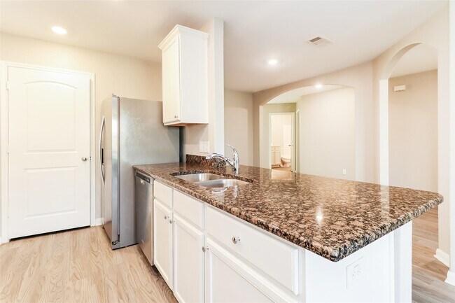 Building Photo - 23014 Bellini Dr