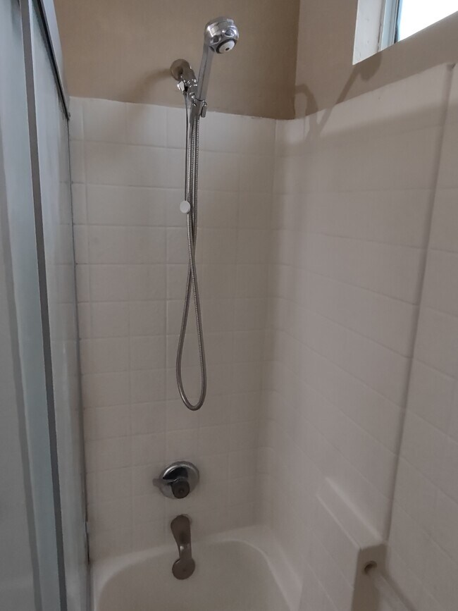 Building Photo - 2925 Wall Ave