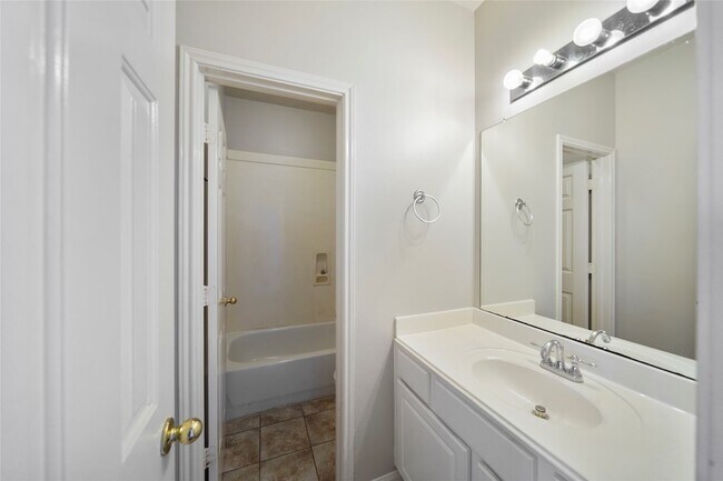 Building Photo - 5602 Beaver Pass Ln