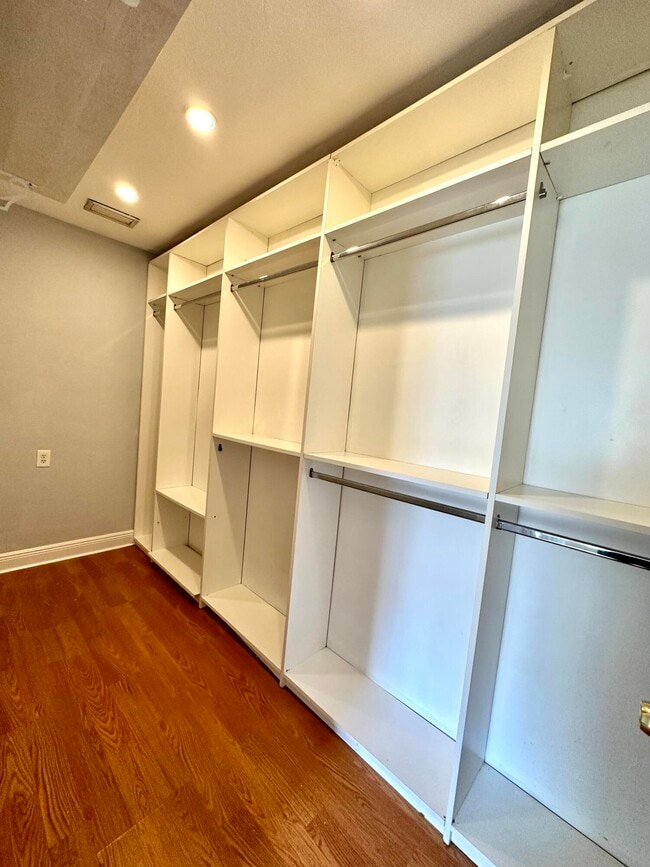 Building Photo - 101 C St