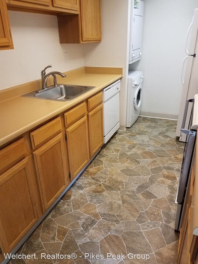 Building Photo - 5005 Rainbow Harbour Cir