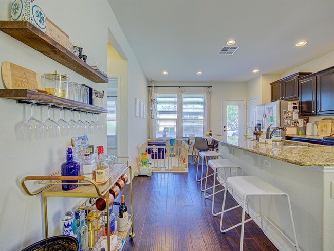 Building Photo - 9928 Aly May Dr