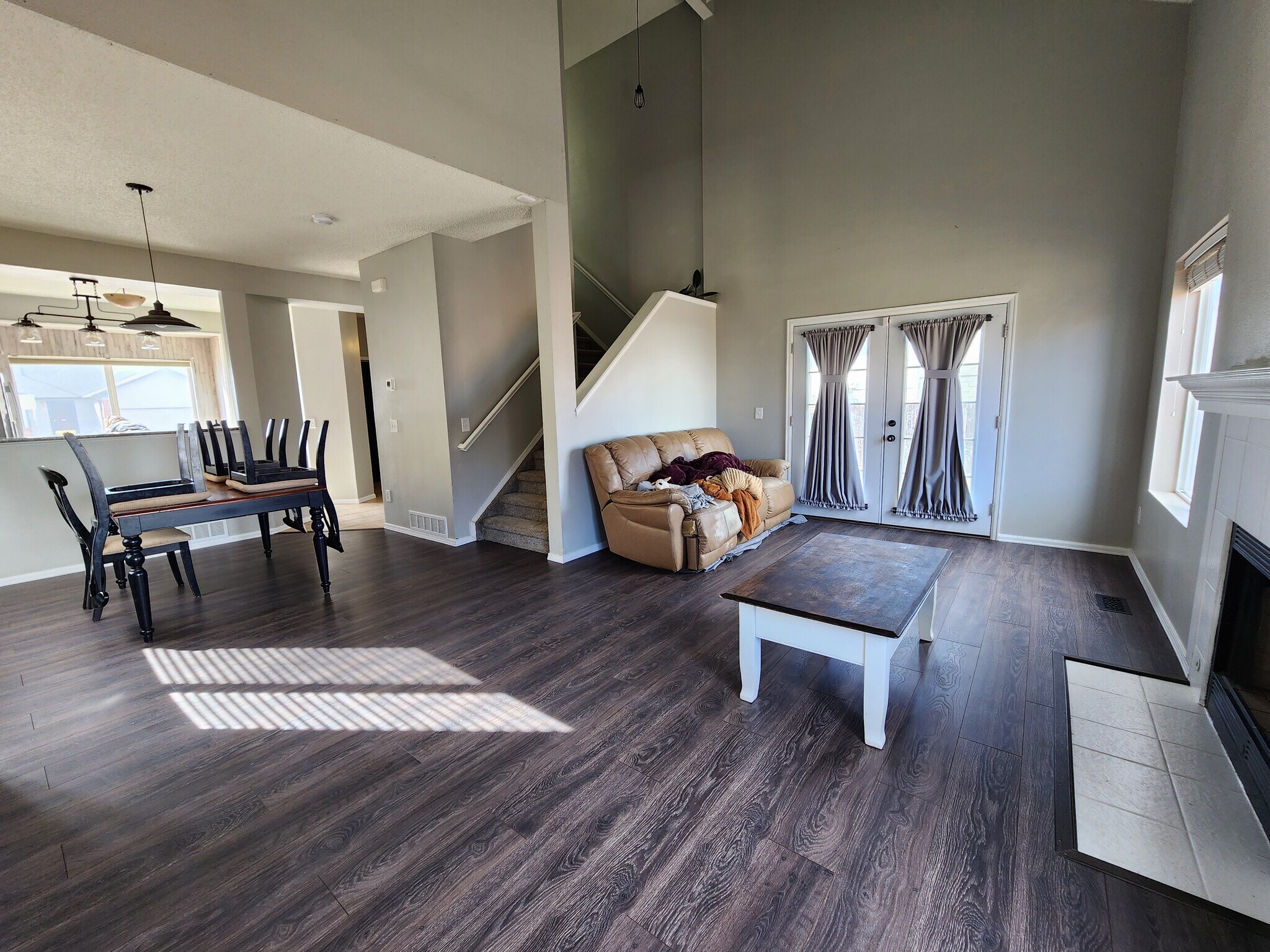 Building Photo - 1512 Coolcrest Dr