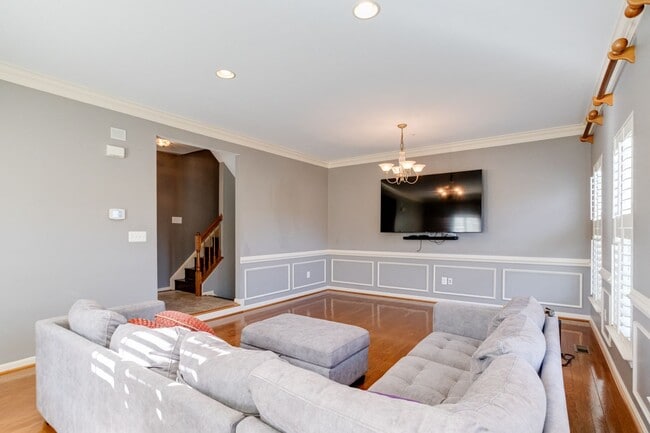 Building Photo - 1730 Bluffs Island Ct