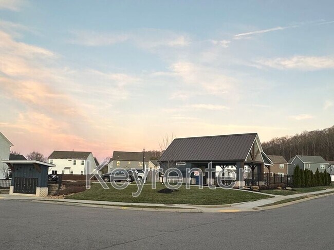 Building Photo - 1128 Belle Pond Ave