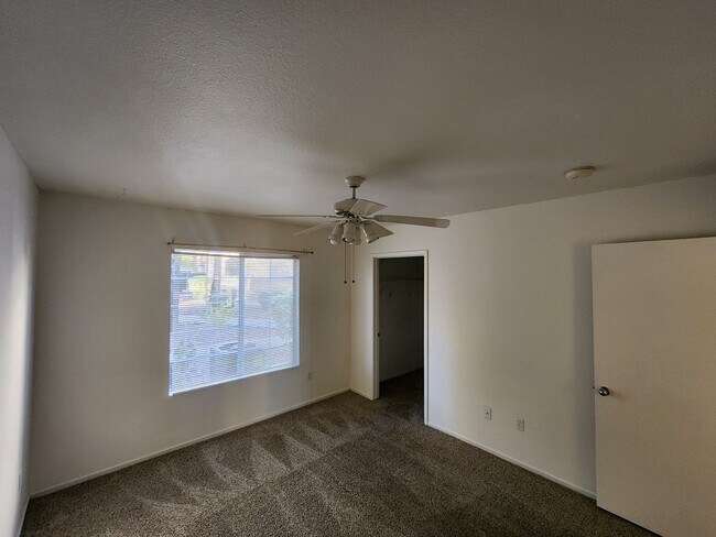Building Photo - First-Floor Summerlin Condo with Unobstructed Park Views