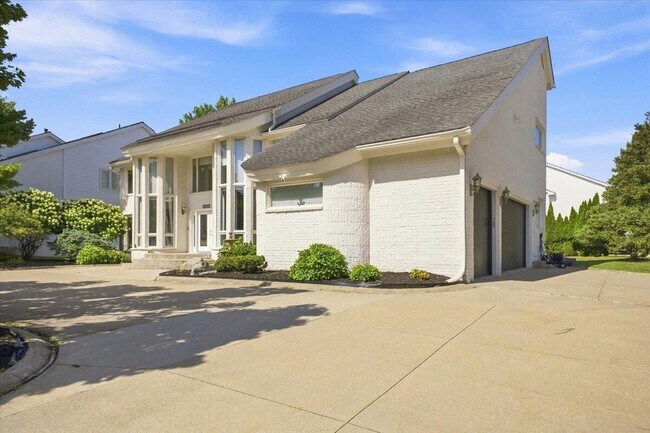Building Photo - 6122 Trailwood Ln