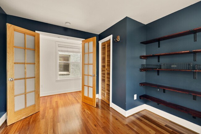 Building Photo - 610 Jefferson St NW