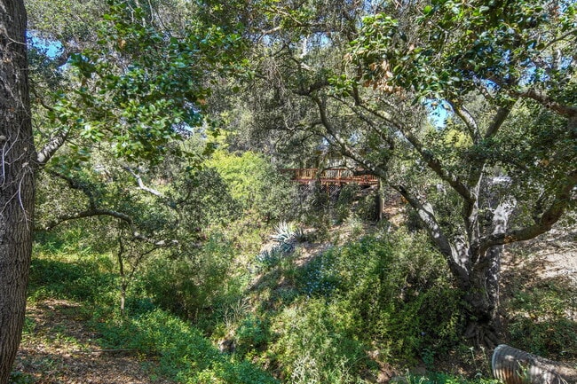 Building Photo - 21652 Encina Rd