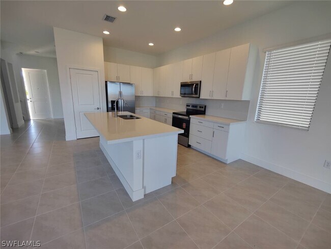 Building Photo - 5871 Cassidy Ln