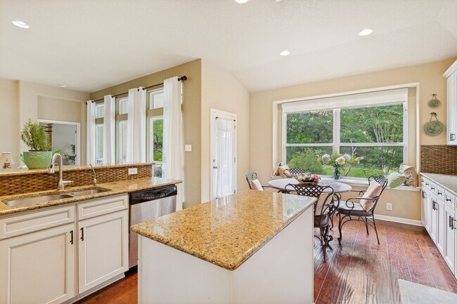 Building Photo - GORGEOUS 5-BEDROOM IN TRIANA SUBDIVISION