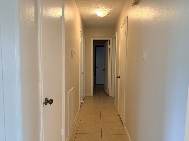 Building Photo - 6627 Krause Dr