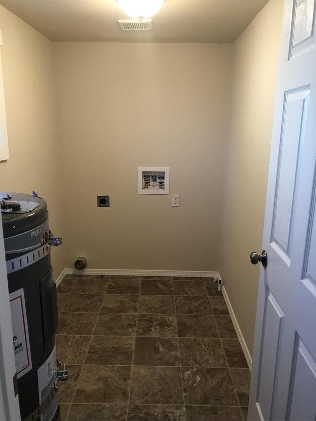 Building Photo - 4128 W F St