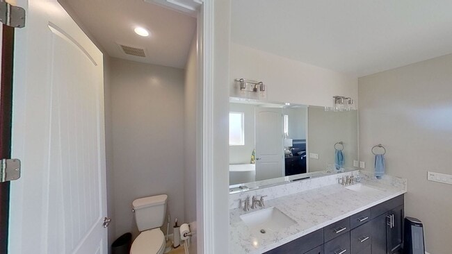 Building Photo - AMAZING 3+ bed, 2.5-bath Executive Home in Rice Ranch Community!