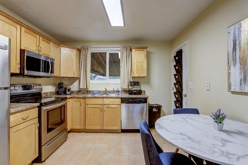 Building Photo - 7777 Umatilla St