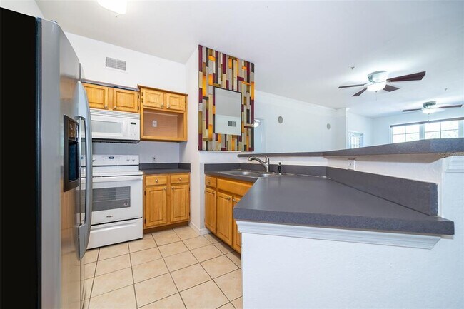 Building Photo - 6413 Astor Village Ave