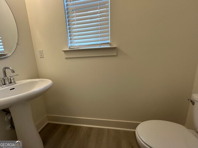 Building Photo - 7741 Squire Ct