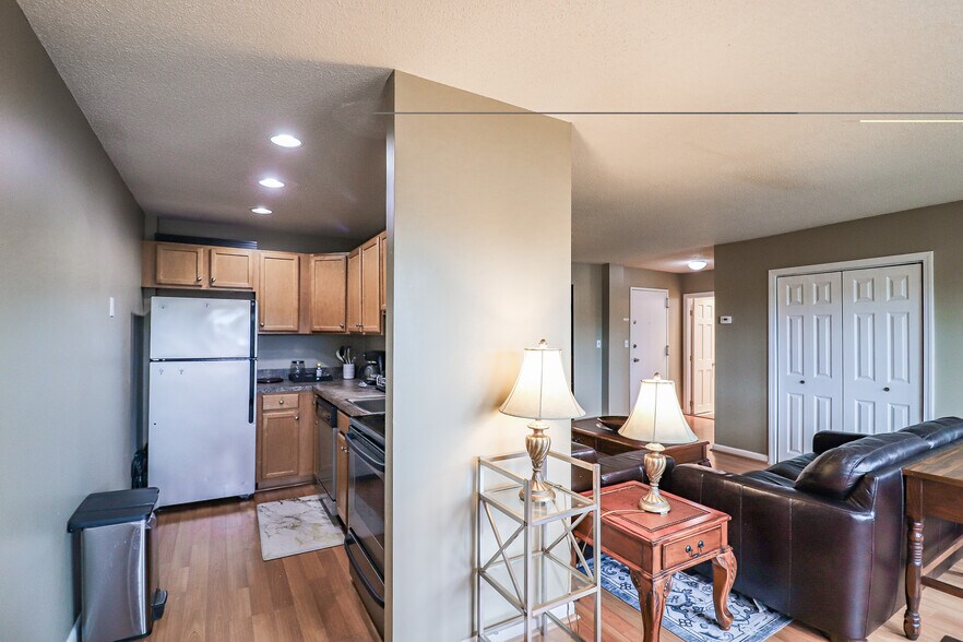 Building Photo - 40 Owen St